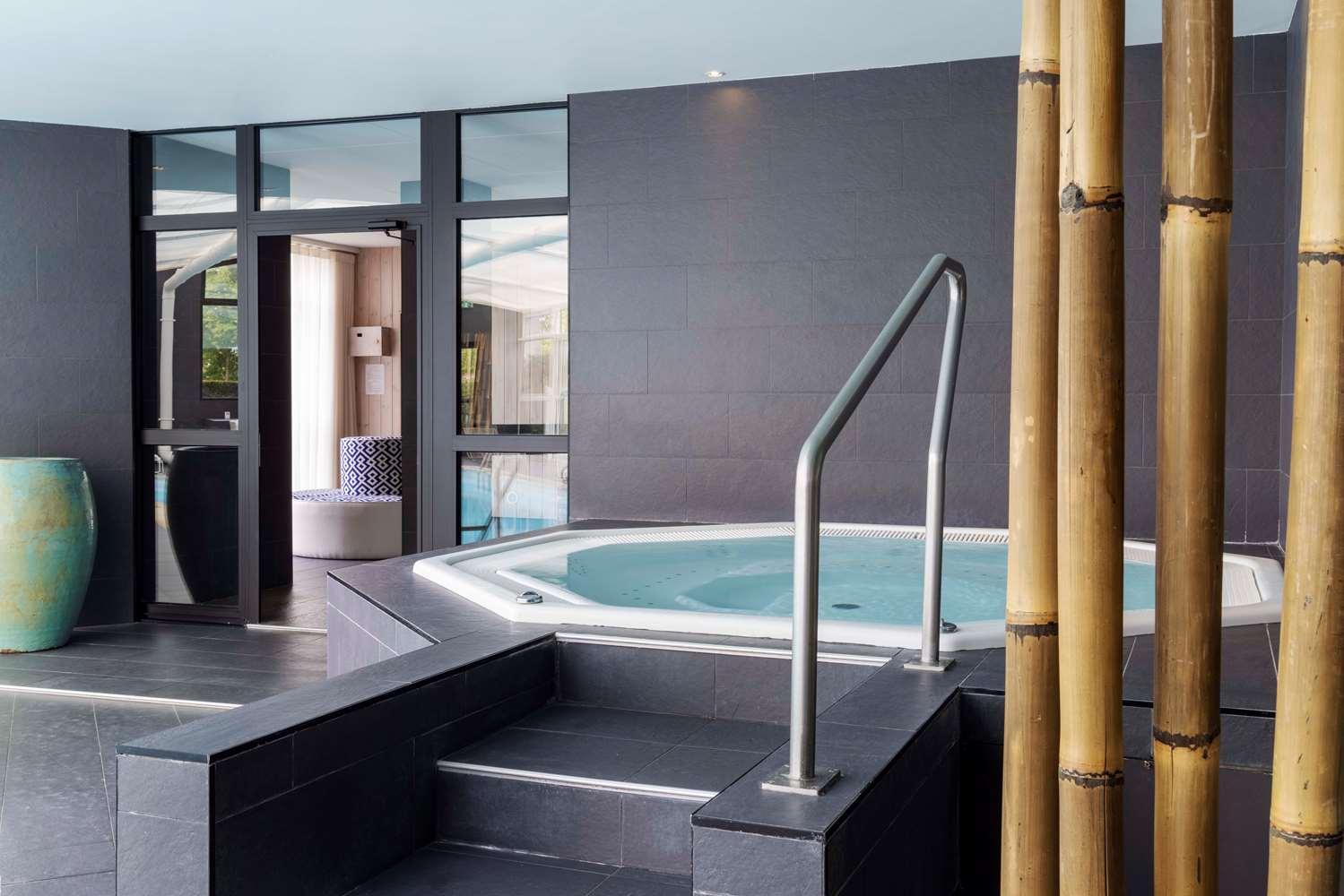 Best Western Plus Le Roi Arthur Hotel & Spa Ploërmel エクステリア 写真