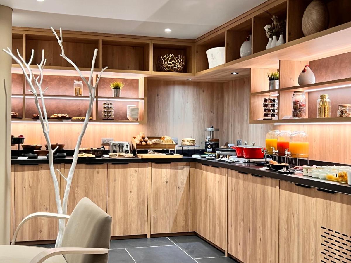 Best Western Plus Le Roi Arthur Hotel & Spa Ploërmel エクステリア 写真