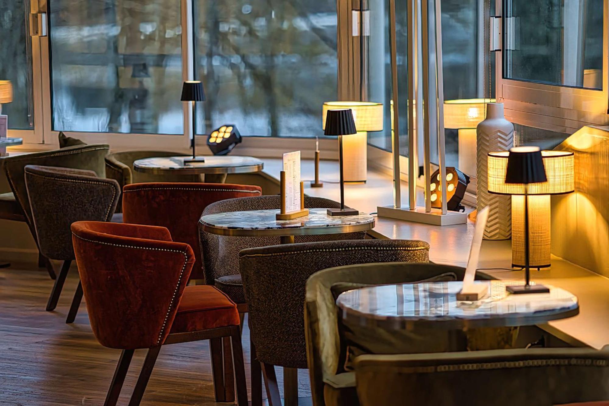 Best Western Plus Le Roi Arthur Hotel & Spa Ploërmel エクステリア 写真
