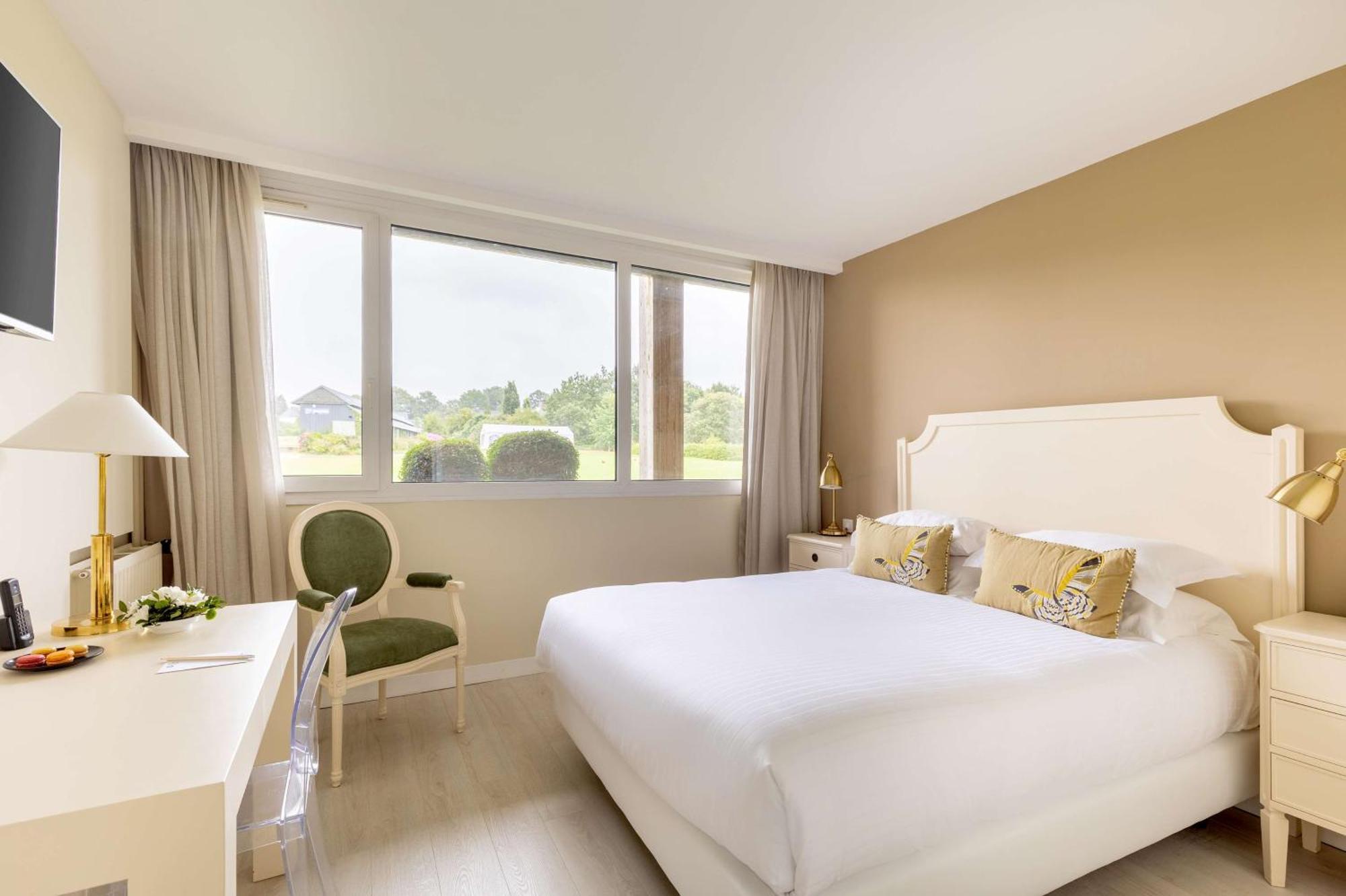 Best Western Plus Le Roi Arthur Hotel & Spa Ploërmel エクステリア 写真