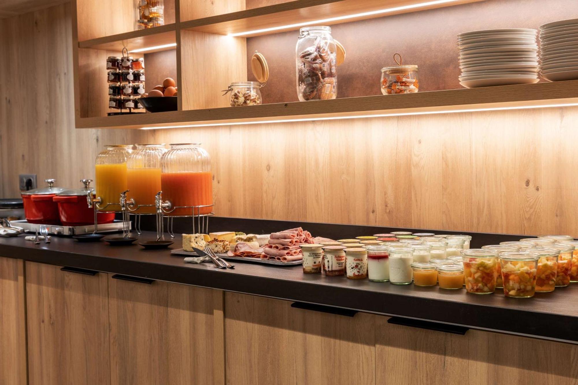 Best Western Plus Le Roi Arthur Hotel & Spa Ploërmel エクステリア 写真