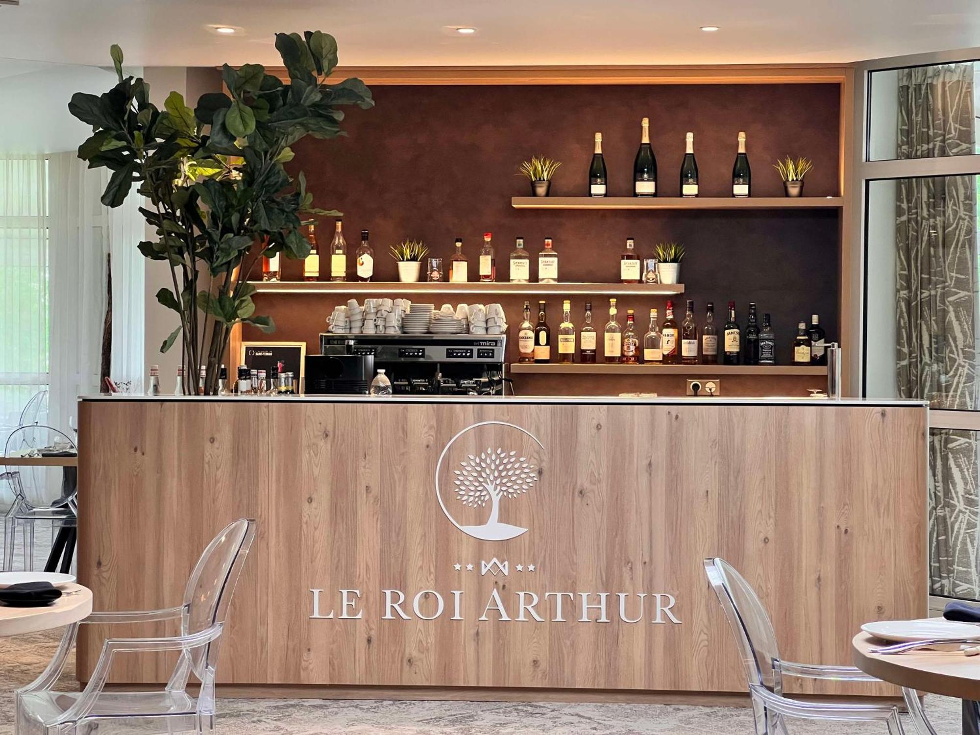 Best Western Plus Le Roi Arthur Hotel & Spa Ploërmel エクステリア 写真