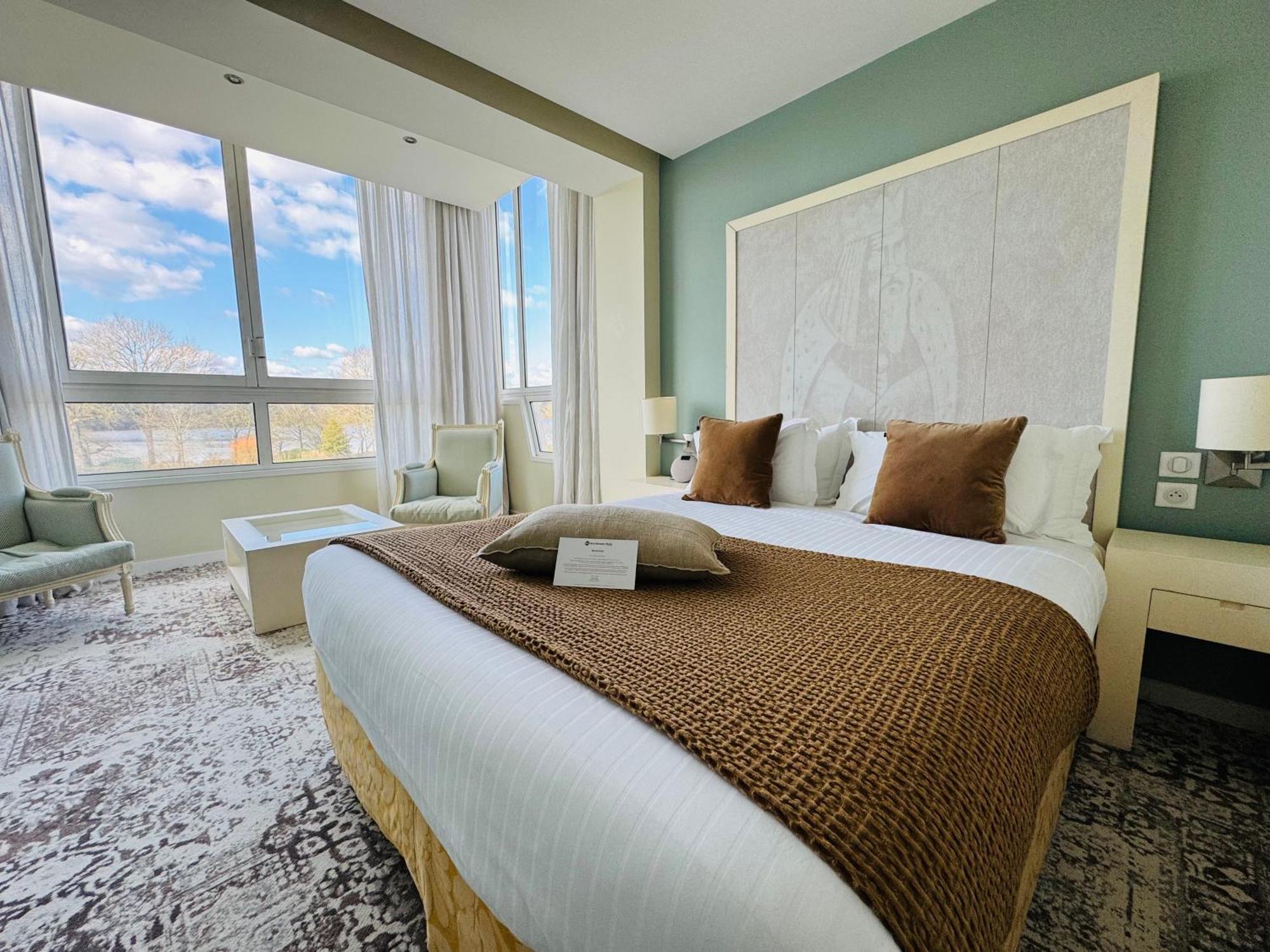 Best Western Plus Le Roi Arthur Hotel & Spa Ploërmel エクステリア 写真