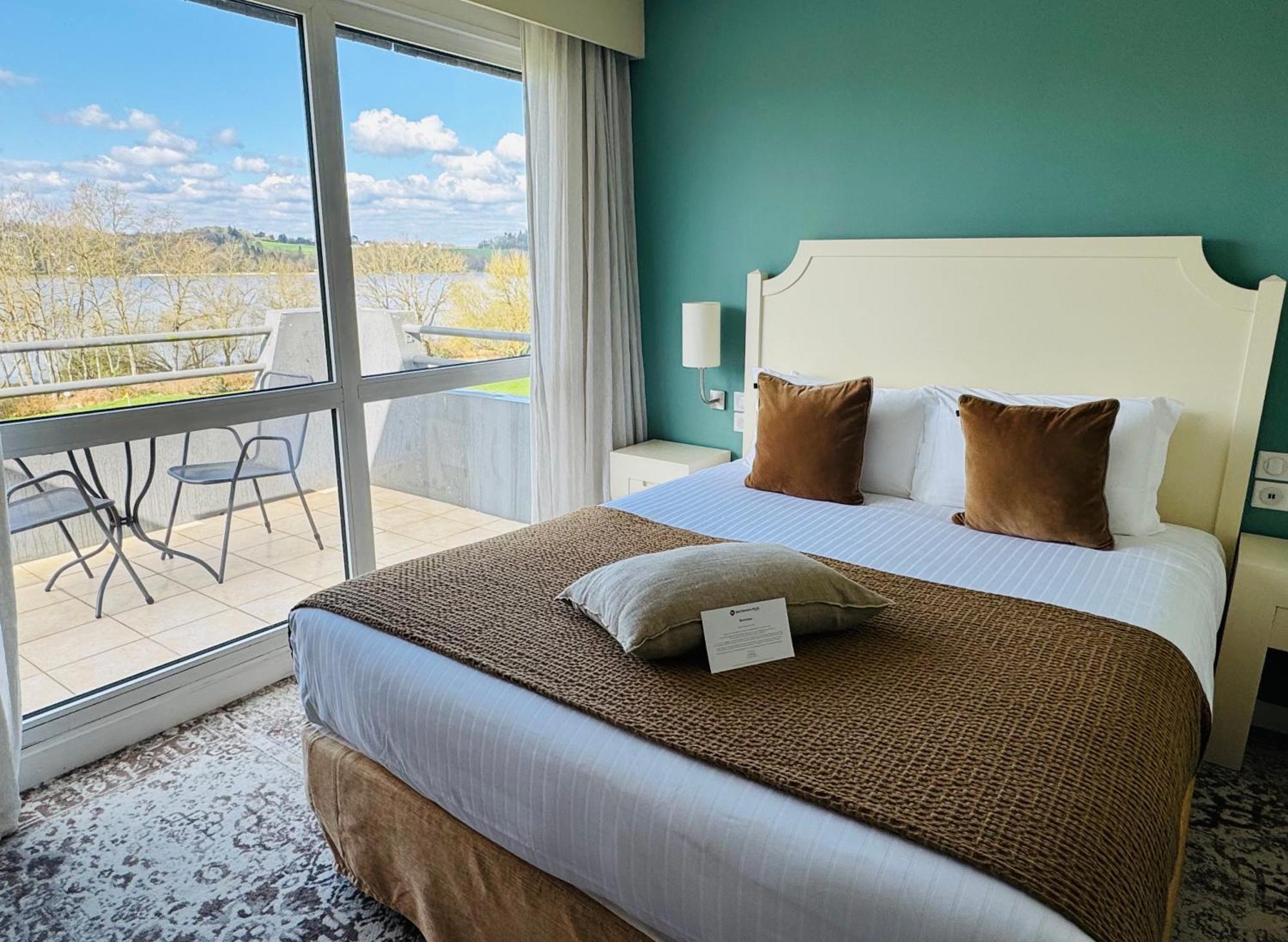 Best Western Plus Le Roi Arthur Hotel & Spa Ploërmel エクステリア 写真